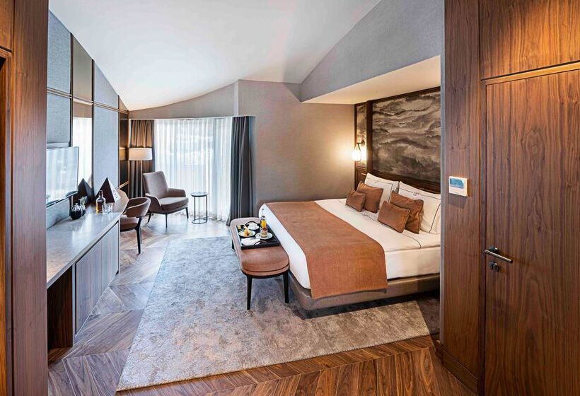 هتل Rixos Sungate, The Land of Legends Access