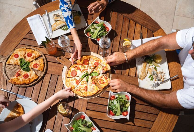 هتل Rixos Sungate, The Land of Legends Access