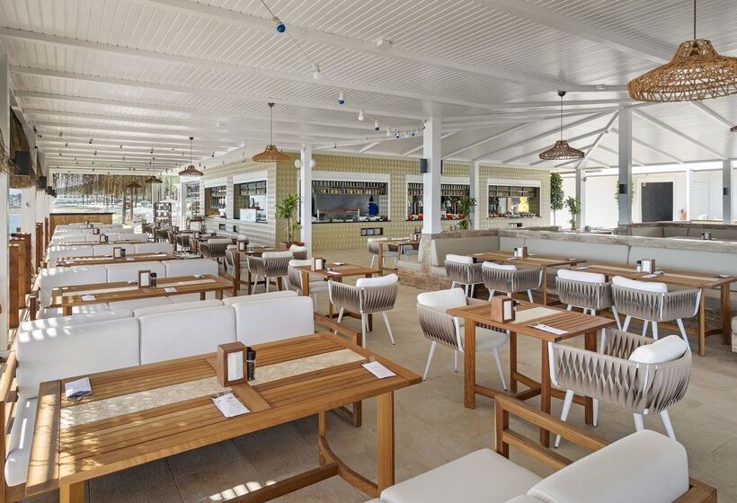 هتل Rixos Sungate, The Land of Legends Access