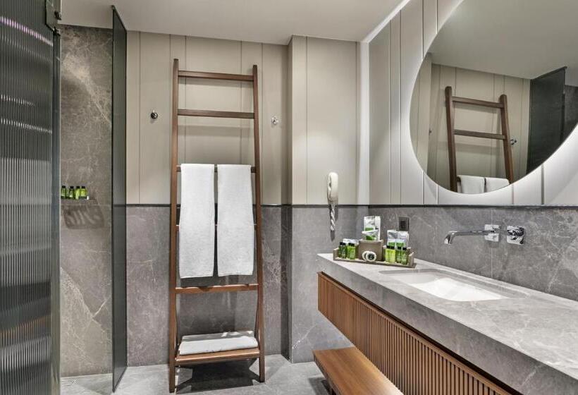 هتل Rixos Sungate, The Land of Legends Access