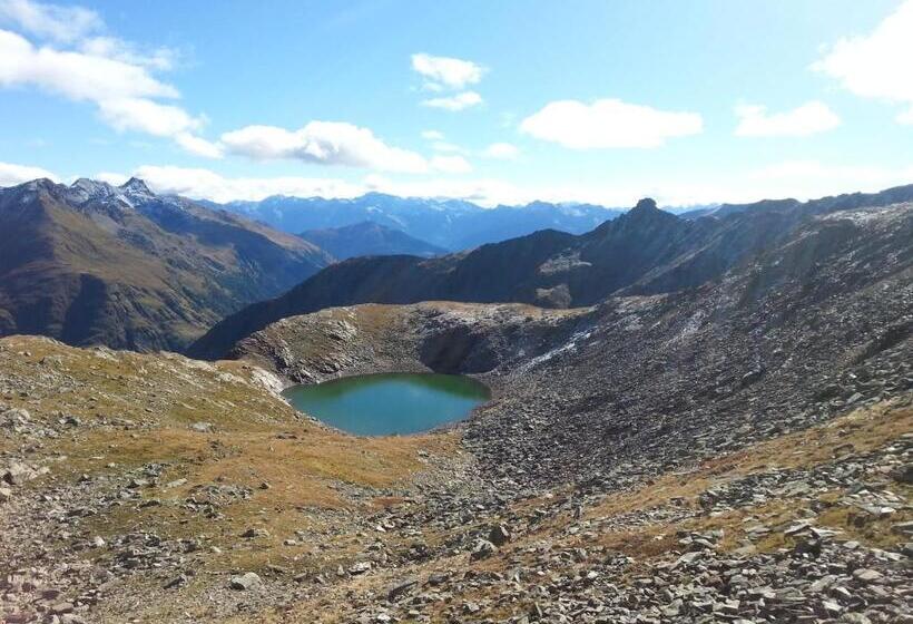 בית מלון כפרי Sassella