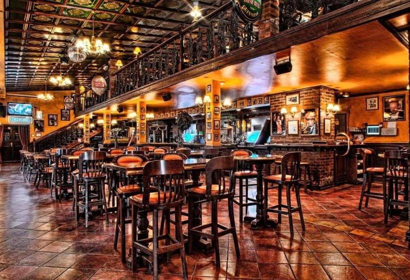 בית מלון כפרי The Movie