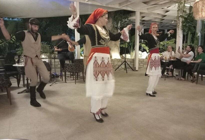 هتل Zafiria