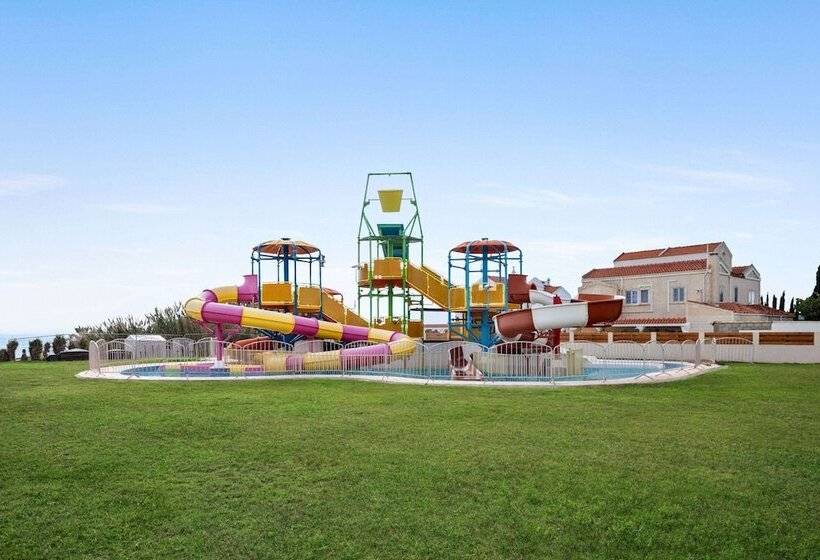 استراحتگاه Ramada Hotel & Suites By Wyndham Ayia Napa