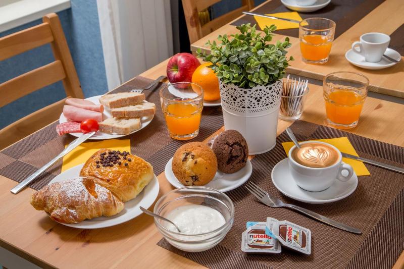 تختخواب و صبحانه Piccolo Imperiale