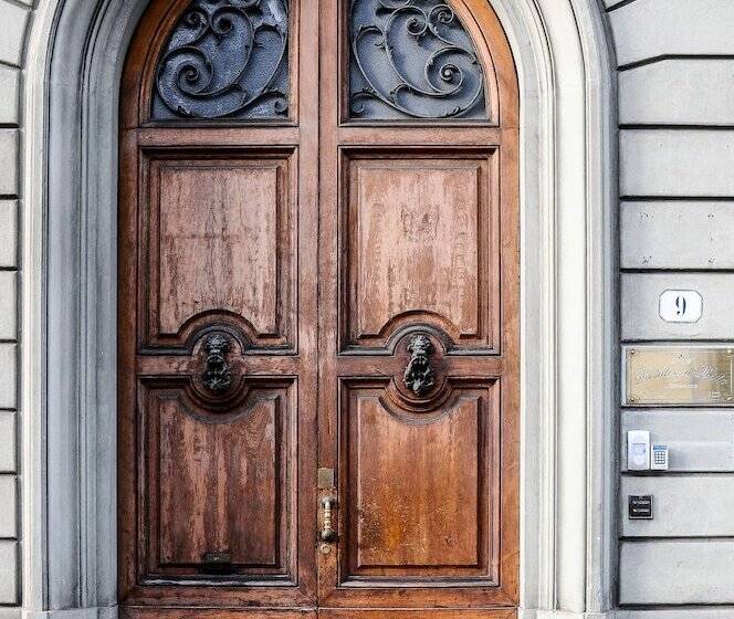 تختخواب و صبحانه Residenza D Epoca Poliziano