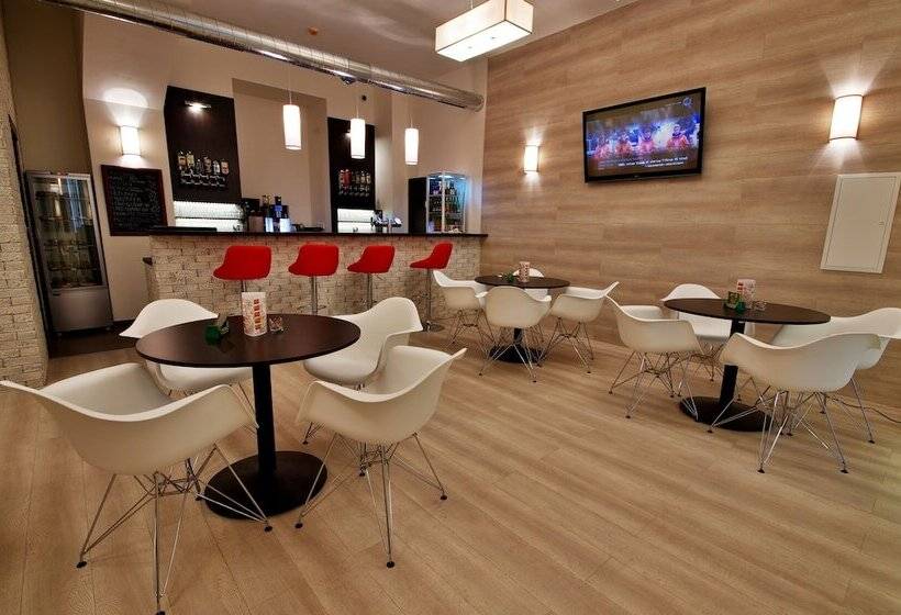 Fotos del hotel Adeba:  4