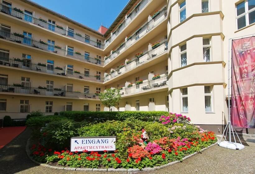 Fotos del hotel &amp; Apartments Zarenhof Berlin Prenzlauer Berg:  51