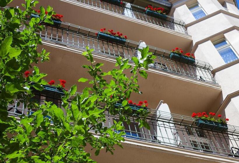 Fotos del hotel &amp; Apartments Zarenhof Berlin Prenzlauer Berg:  24