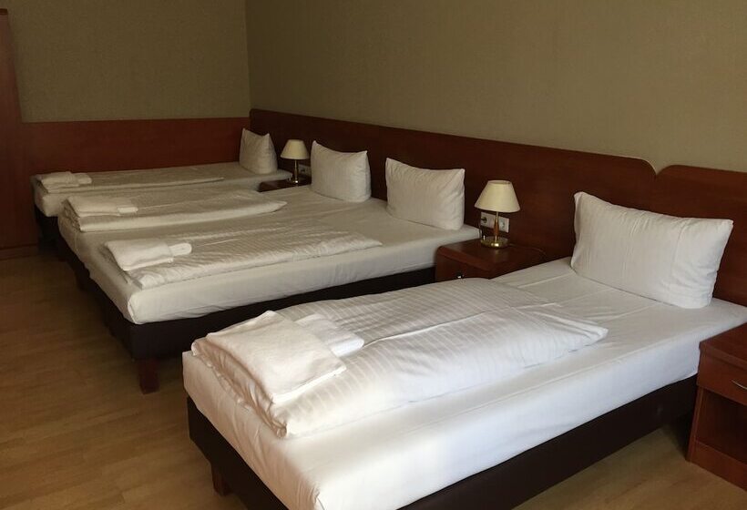 Astrid Am Kurfürstendamm