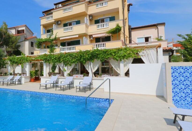 هتل Pansion Villa Bok