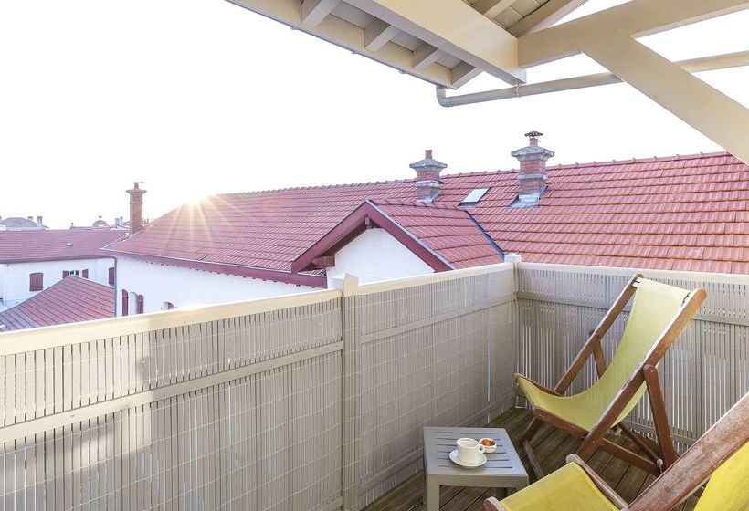 هتل Hôtel Kemaris