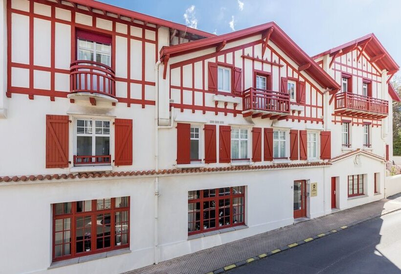 هتل Hôtel Kemaris
