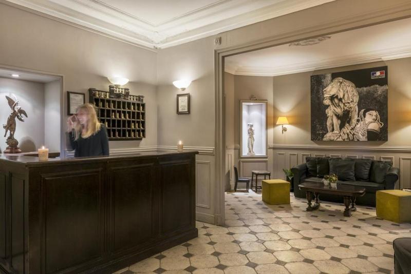 Fotos del hotel Hôtel De La Porte Dorée:  2