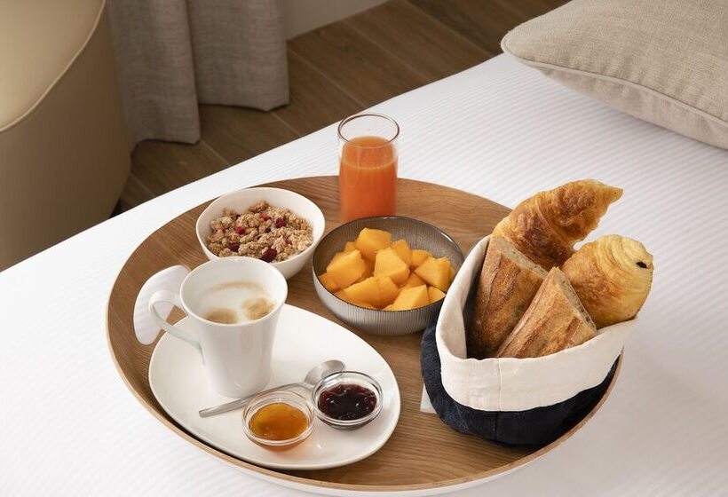 Fotos del hotel Hôtel Des Champselysées:  6