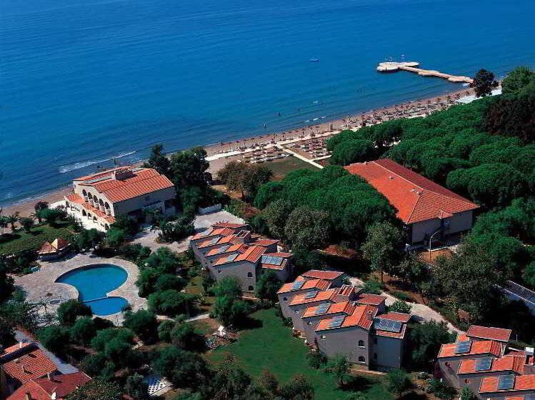 בית מלון כפרי Dogan Paradise Beach