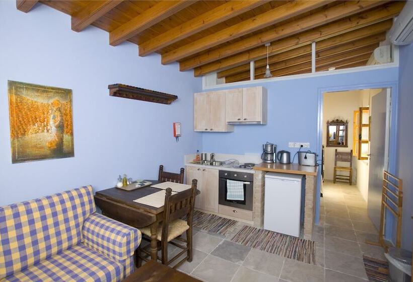 هتل Evkarpos Country House