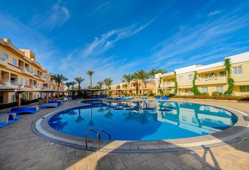 فندق Golden Beach Resort