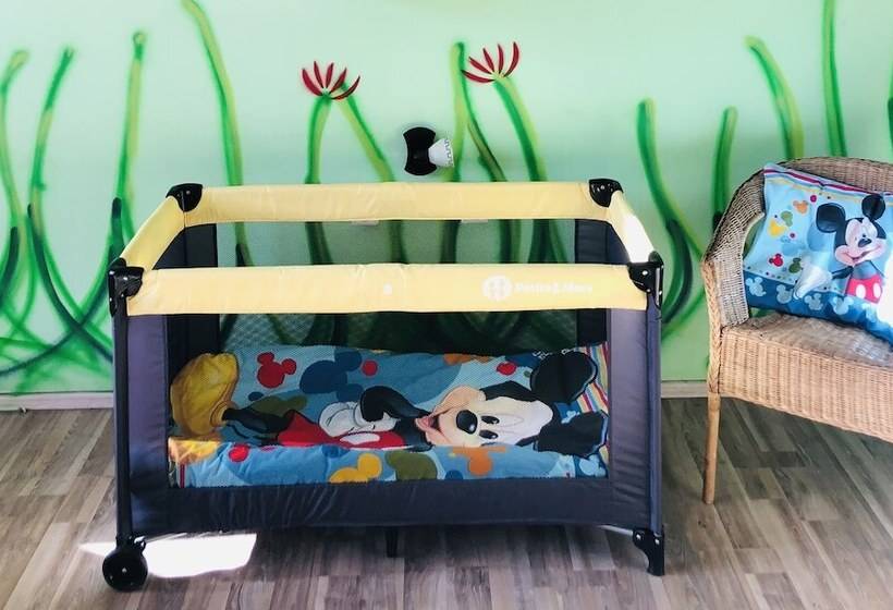 בית מלון כפרי Hostel Downtown