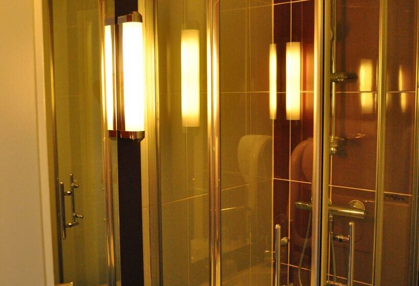هتل Hôtel Kyriad Dieppe