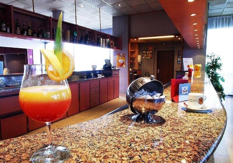 酒店 Logis Lyon Est Porte De L Ain