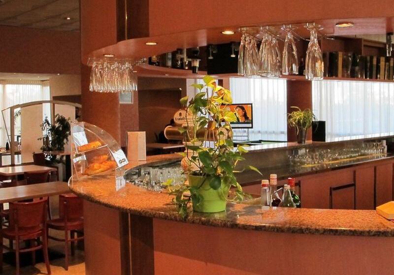 酒店 Logis Lyon Est Porte De L Ain