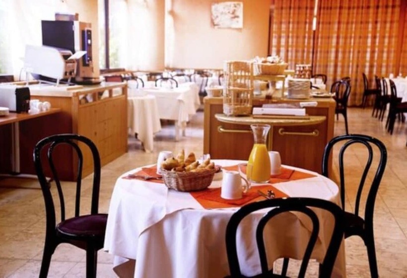 酒店 Logis Lyon Est Porte De L Ain