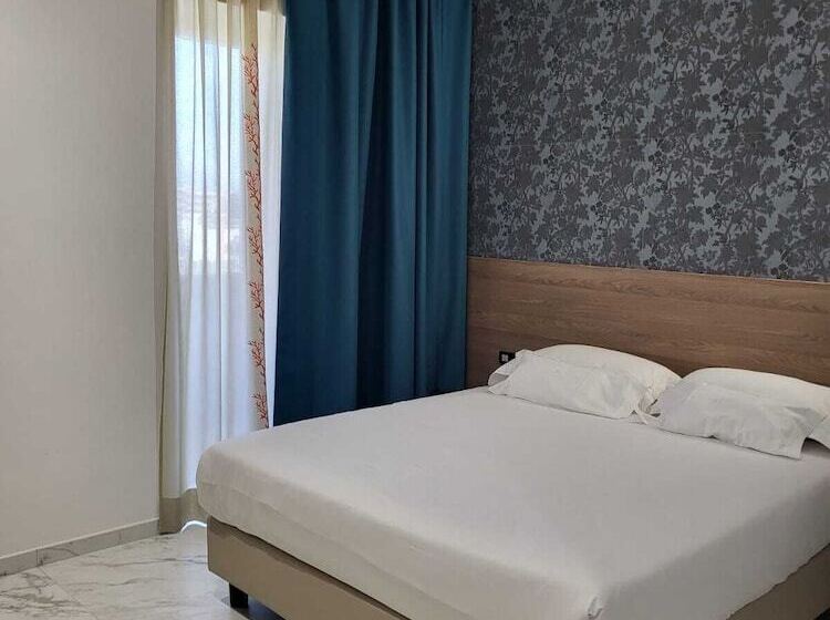 هتل Maiuri Pompei