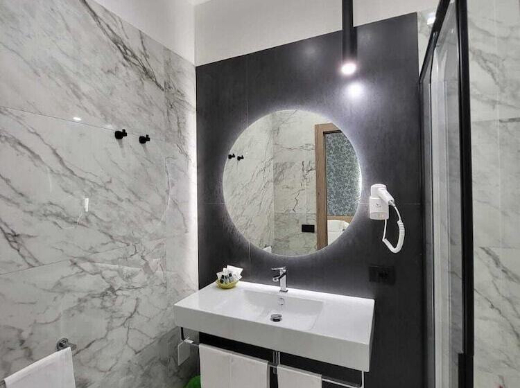 هتل Maiuri Pompei