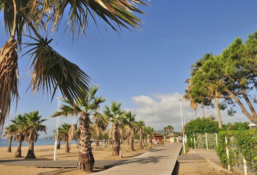 فندق Hôtel Miléade Méditerranée   Port Fréjus