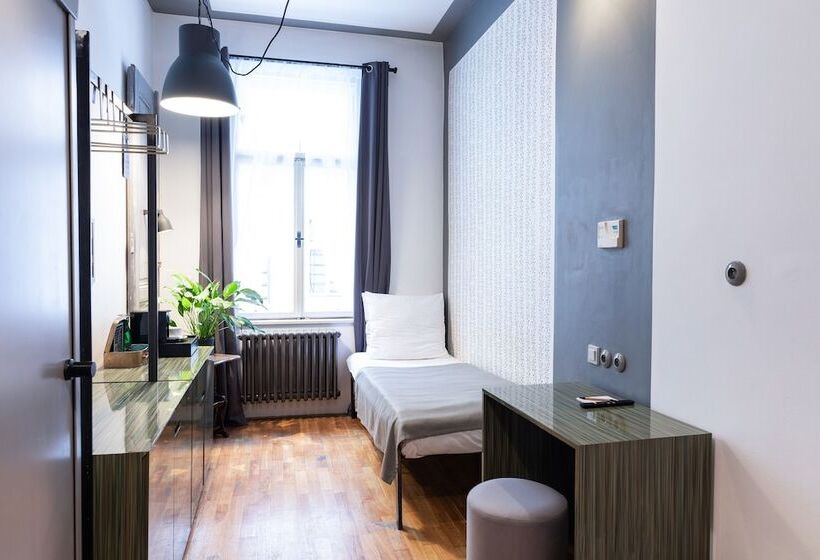 Fotos del hotel Miss Sophie's New Town & Wellness:  3