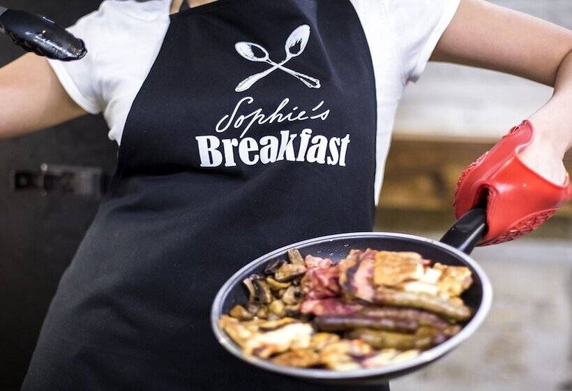 Fotos del hotel Miss Sophie's New Town & Wellness:  2