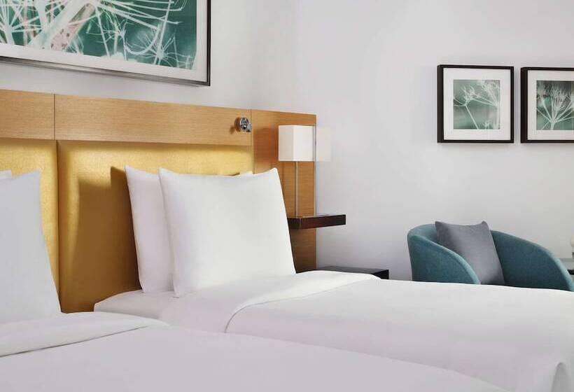 Fotos del hotel Mövenpick  Jumeirah Beach:  4