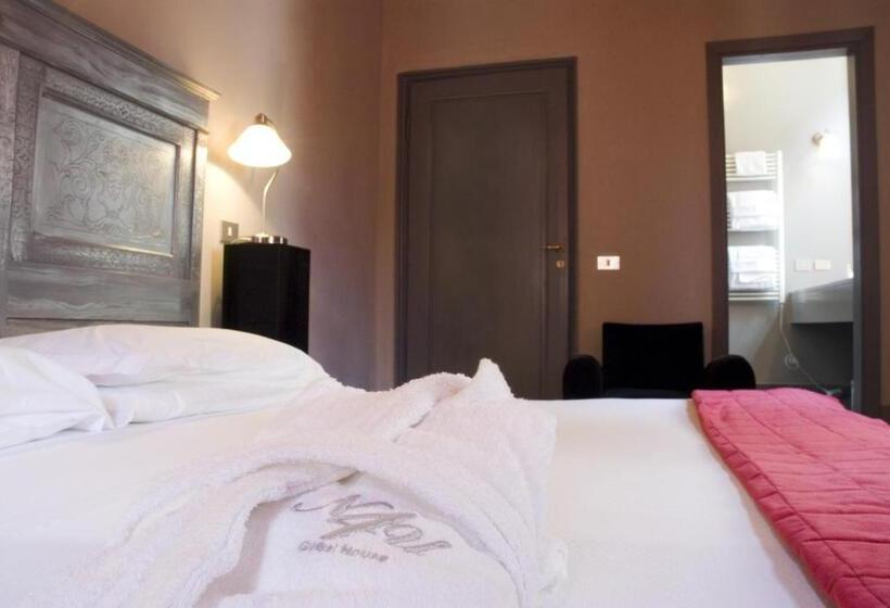 Hotel N4u Guest House Florence