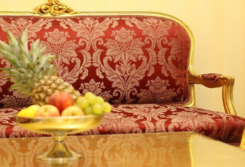 Fotos del hotel Opera Suites:  24
