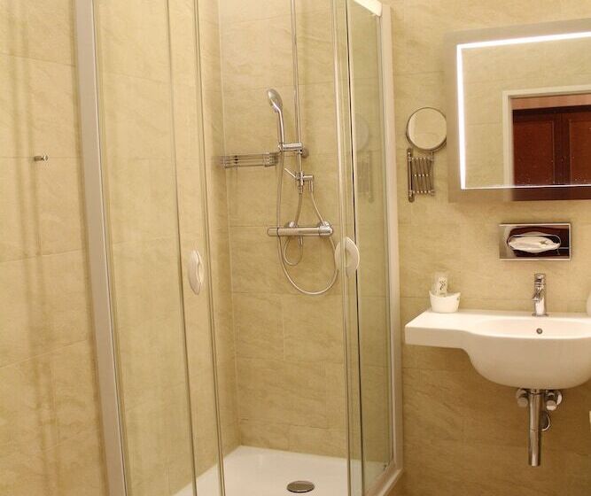 Fotos del hotel Opera Suites:  13