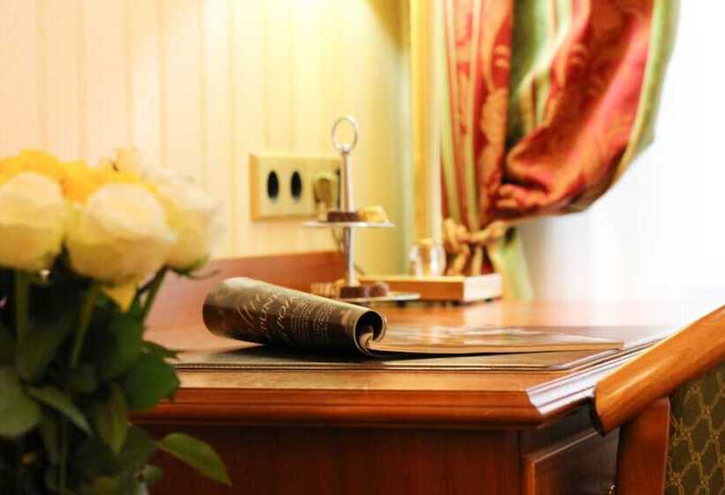 Fotos del hotel Opera Suites:  19