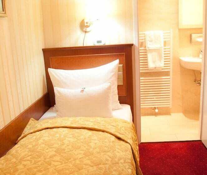 Fotos del hotel Opera Suites:  4