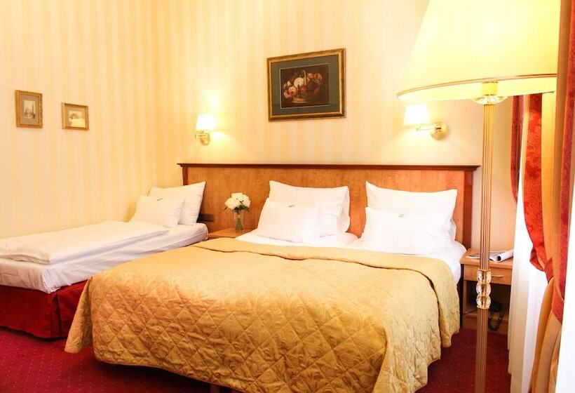Fotos del hotel Opera Suites:  5