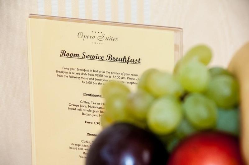 Fotos del hotel Opera Suites:  29