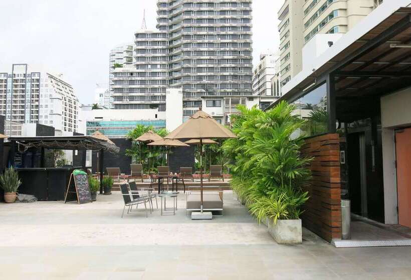 Hotel Radisson Suites Bangkok Sukhumvit