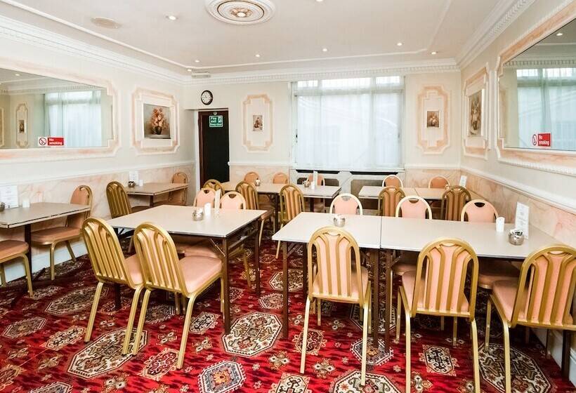 Fotos del hotel St George S:  21