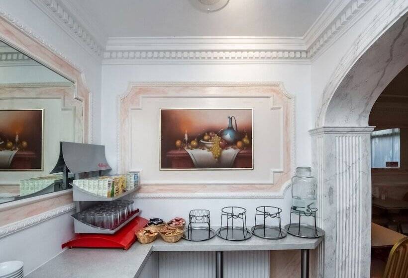 Fotos del hotel St George S:  24