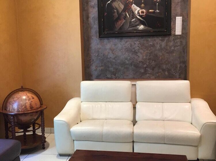 هتل The Excelsior