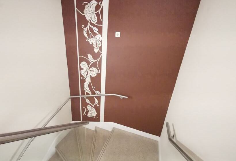 هتل The Royale Chulan Hyde Park