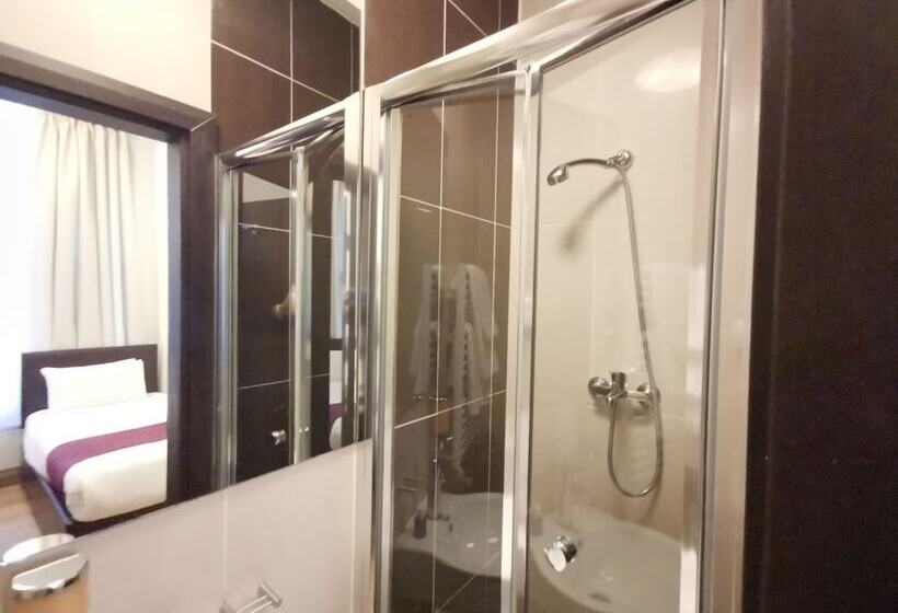 هتل The Royale Chulan Hyde Park