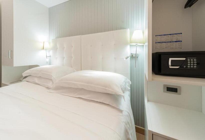 Fotos del hotel Trevi 41 Hotel:  12