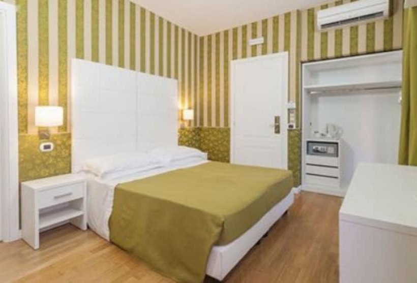 Fotos del hotel Trevi 41 Hotel:  42