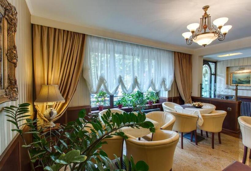 Fotos del hotel Vila Paris:  21