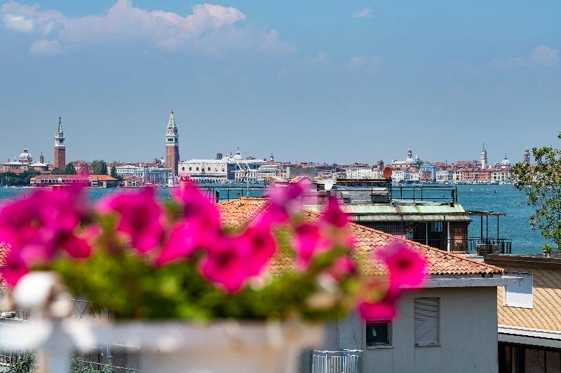 هتل Villa Delle Palme